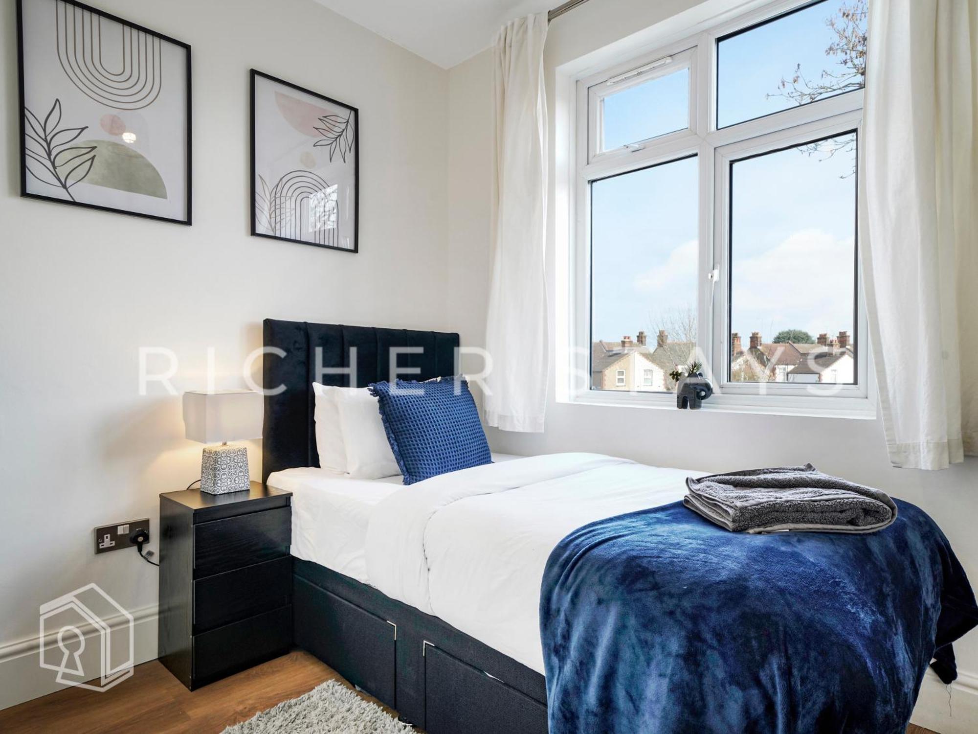 Watford Large 5Br Home - Contractors & Families Luaran gambar