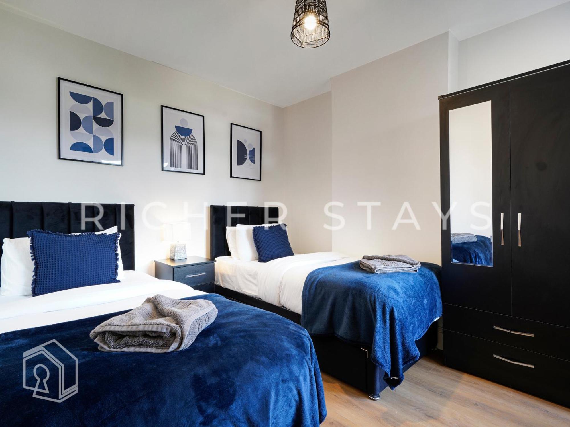 Watford Large 5Br Home - Contractors & Families Luaran gambar